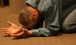 Knowing God: Unwavering Worship